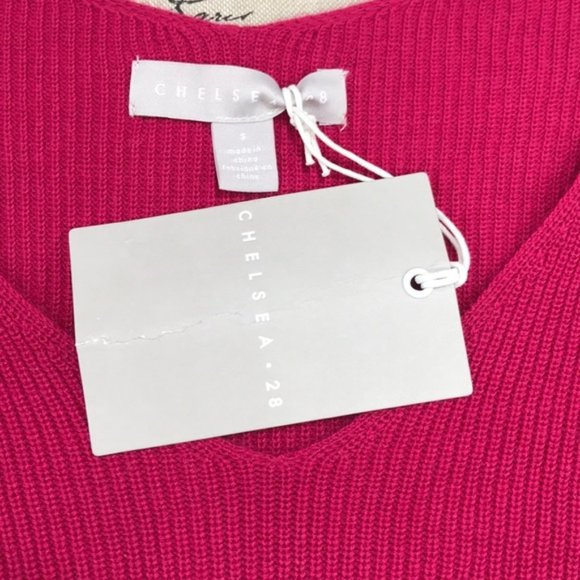 Chelsea28 V-Neck Pullover - Picture 4 of 7